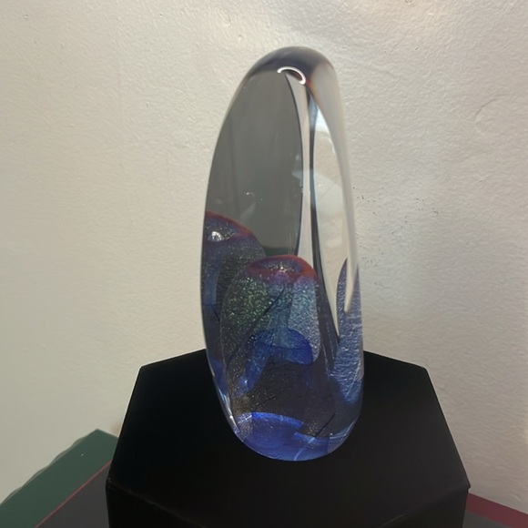 Pa Art Ed Kachurik 3 Panel Triangular Vintage Art Glass Paperweight 1995 - Picture 2 of 11